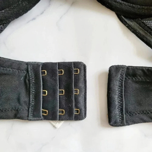 Wacoal Black Strapless Push Up Underwire 55434 Molded Padded Plunge Bra 36C - Picture 7 of 10